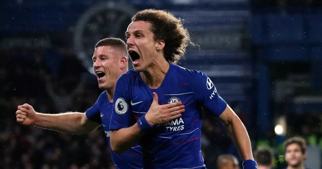  帕德博恩全场疯狂逼抢，高位施压打乱对手节奏